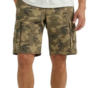 Lee® Men's 40 Extreme Motion Carolina Cargo Short with Flex Waistband